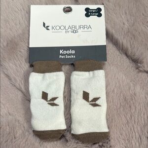 🔥FINAL MARKDOWN Koolaburra White and Brown Pet Socks